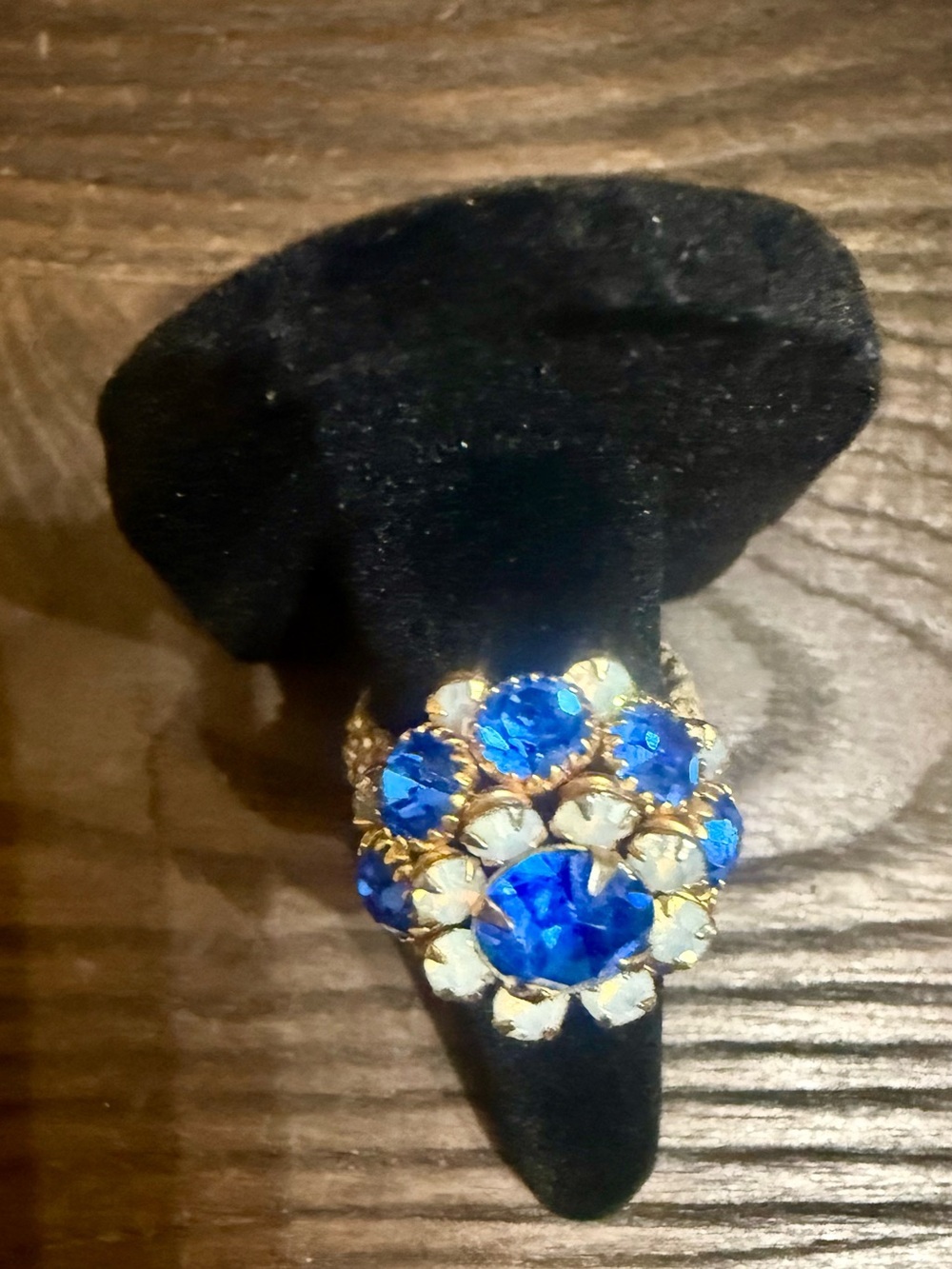 Vintage Mid-Century Blue Rhinestone Dome Cocktail Ring – Twisted Rope Band - Picture 7 of 7